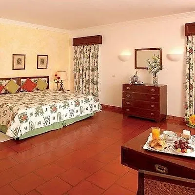 Dona Filipa Hotell Almancil