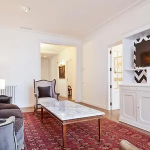 Apartment Casa Batllo - Luxury Historic 4bd 4bth For 9 Guests Barcelona